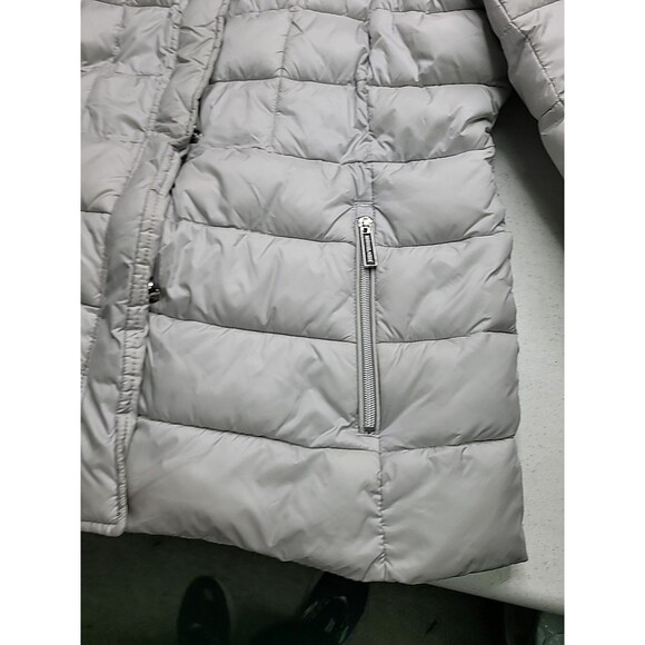 Michael Kors MK Women's Packable Puffer Jacket in Gray Silver  size Large - Picture 4 of 16